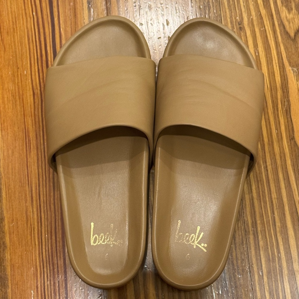 Beek Pelican Leather Slides in Honey. Size 6. - Picture 5 of 5